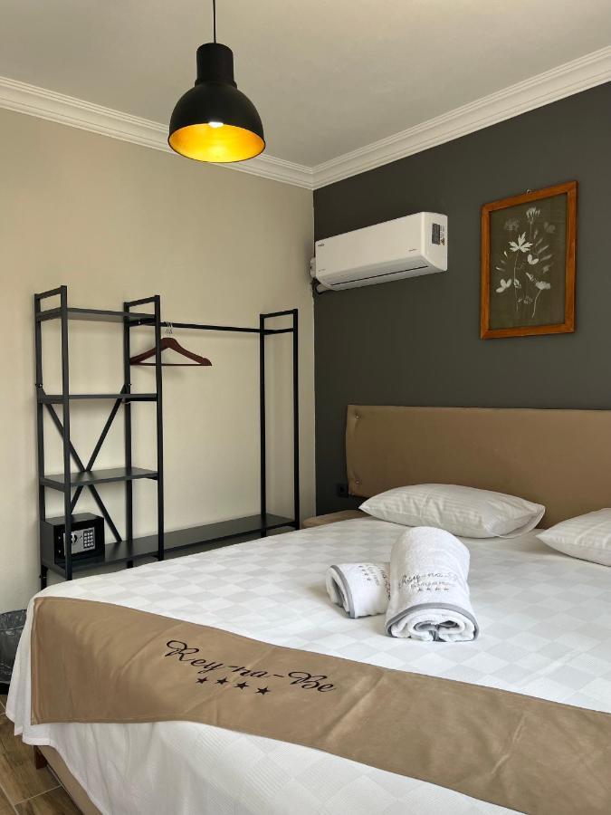 Reynabe Boutique Hotel ディキリ エクステリア 写真