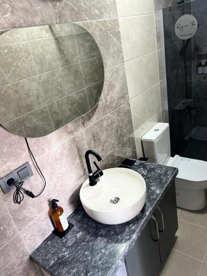 Reynabe Boutique Hotel ディキリ エクステリア 写真